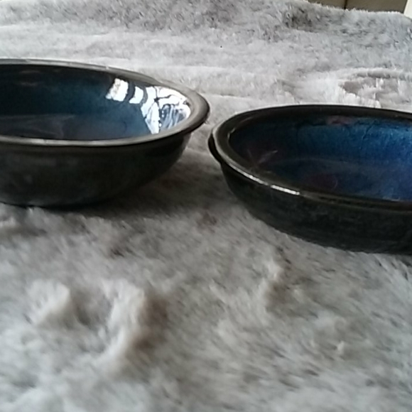 Two Pottery Bowls - Picture 7 of 8